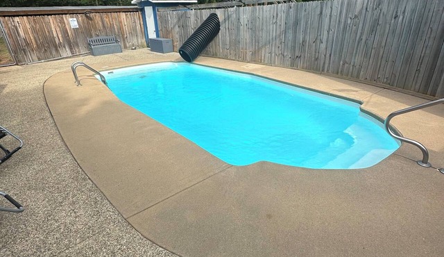 Apartment A in Hot Springs Arkansas with Private pool.