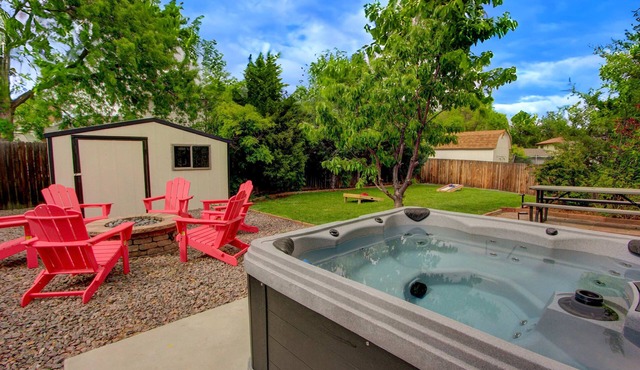 Arvada Getaway-Hot Tub, Game Room & Entertainment