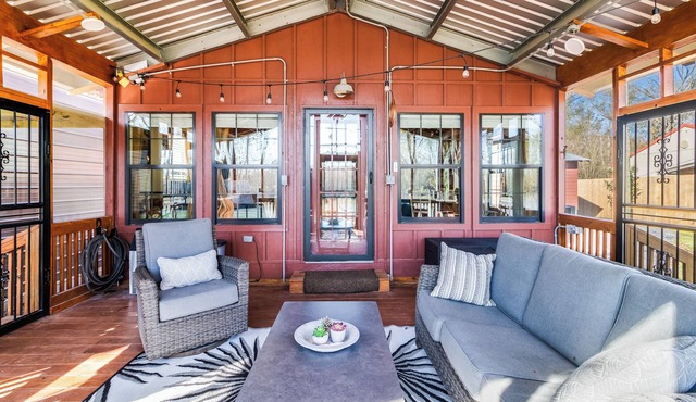 Atchafalaya River Cabin Sleeps 7