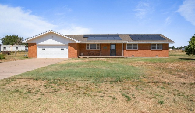 Authentic 1948 Texas Farmhouse 2 Acres 15 Min to Palo Duro Canyon & Amarillo