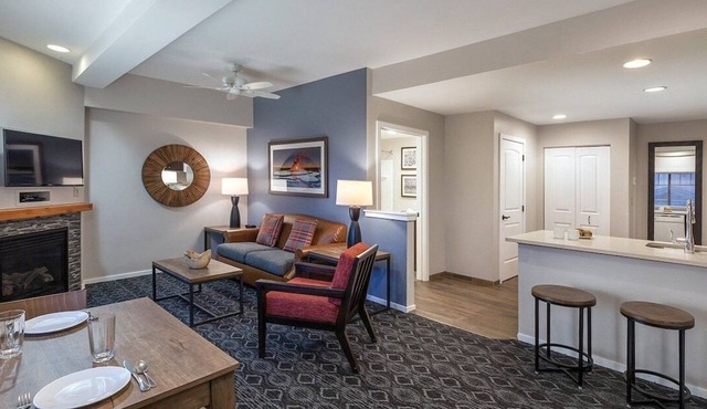 Available 30 June-7 July 27 W. Yellowstone Gate World Mark Resort 2 bedroom