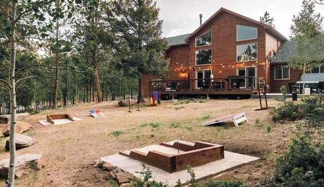 Bailey Escape - Hot Tub Game Room 4 Bed, 4 bath on 2.65 acres