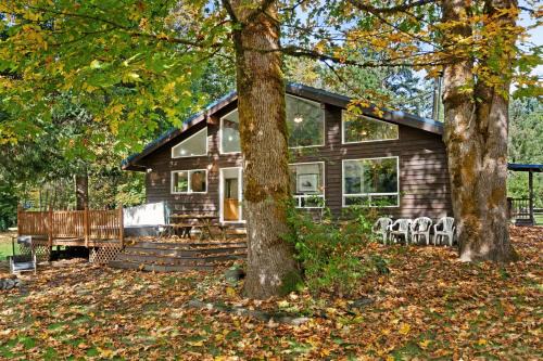 Baring Bend Lodge in Baring