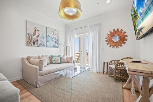 Beach Access Condo-Walk to Downtown-Pets Welcome w/Fee