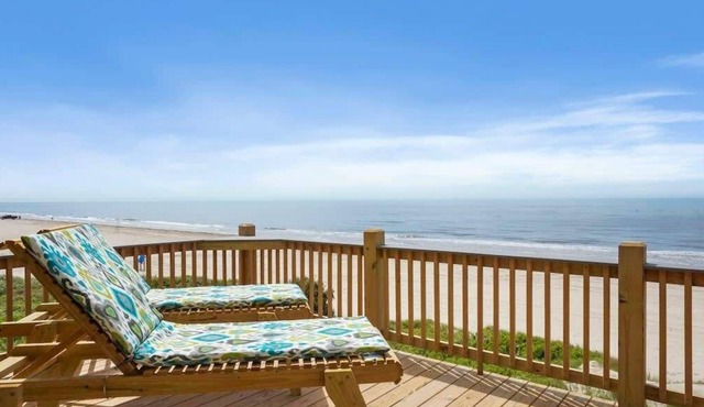 Beachfront Home Steps to Sand Sleeps 10