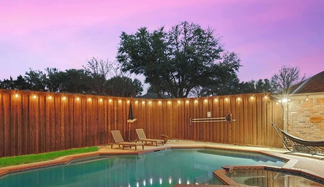 Beautiful 5BR/2BA DeSoto Home w/Private Pool — Family Ready