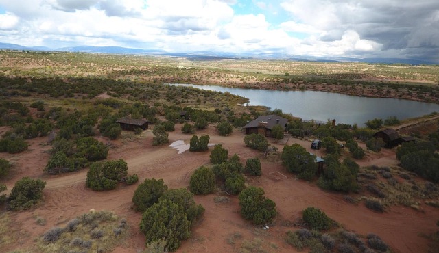 Beautiful Eagle Lodge at Six Lakes Resort and Fishing Preserve
