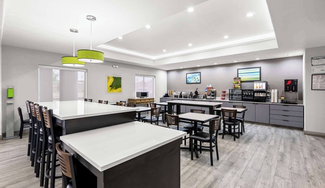 Best Western Palace Inn & Suites