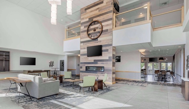 Best Western Plus Peppertree Nampa Civic Center Inn