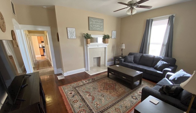 Boho Beauty- 2 Bedroom/1 Bath close to KDMC, Cabell, and HTS Airport