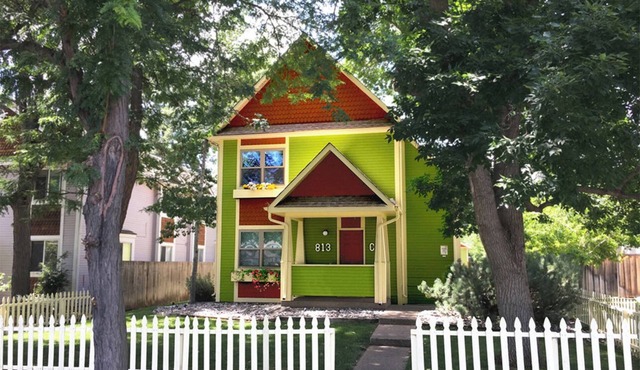 Boutique Studio Apartment Hotel across from CSU in Old Town Fort Collins! Very close to perfect when it comes to hotel suites, The Hemingway Studio at Remington Flats has a seaside breezy feel and decor that promotes creativity, spontaneity, and a b