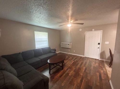 Bright & Cozy 1BR Apartment by Fort Sill