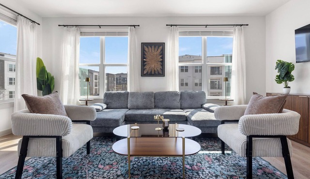 Bright Spacious 2BR 2BA | Open Layout