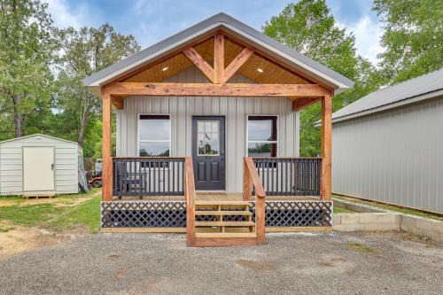 Bring Your Boat! Cozy Home 3 Mi to Sabine River