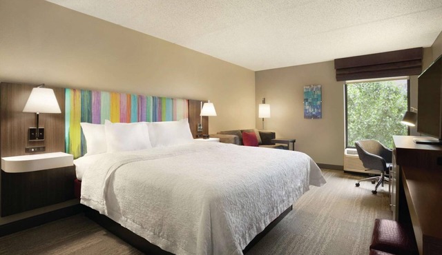 Brookhollow Accommodation near Local Restaurants | Pets Allowed | Free Parking