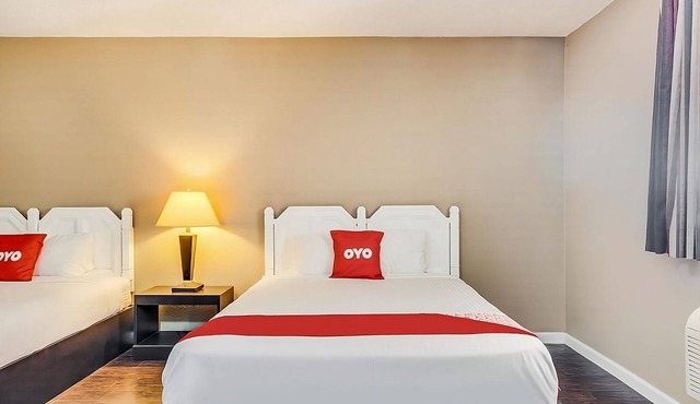 Budget-Friendly Accommodation! FREE Parking, Near National Route 66 Museum