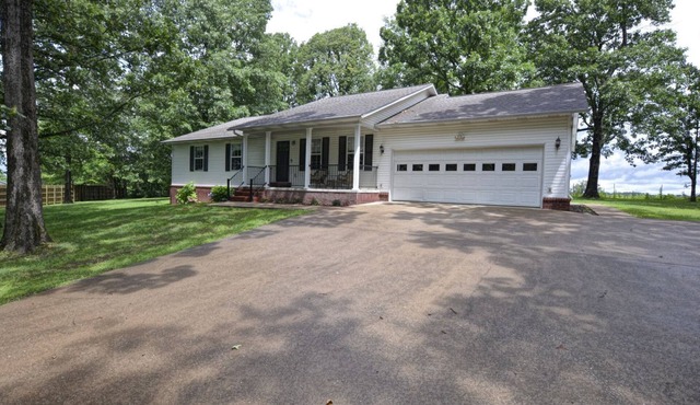 Buffalo to Branson country house