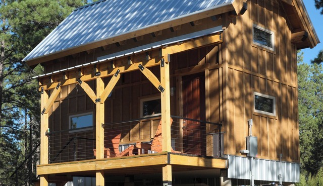 Cabin in the Pines with beautiful Mountain Views