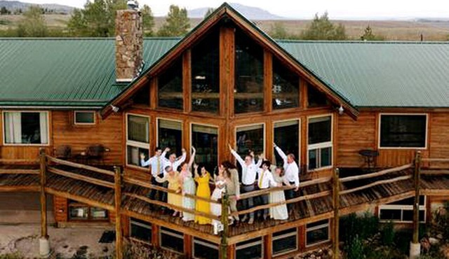 Cabin Rental for Large Groups Ideal for Colorado Glamping