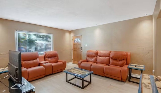 Cagua Uptown Home: Private Room A