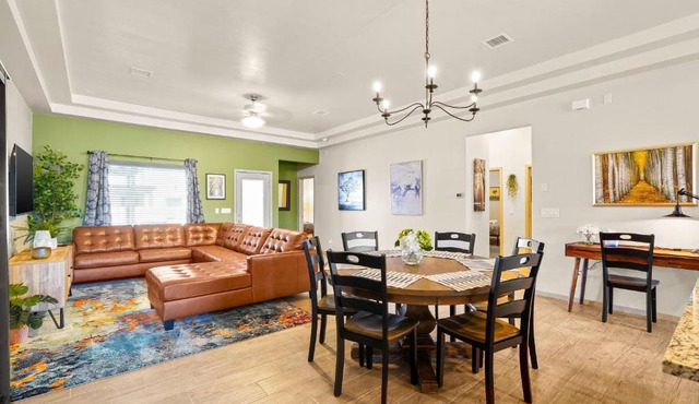 Casa Agave - Comfortable Eastlake Retreat