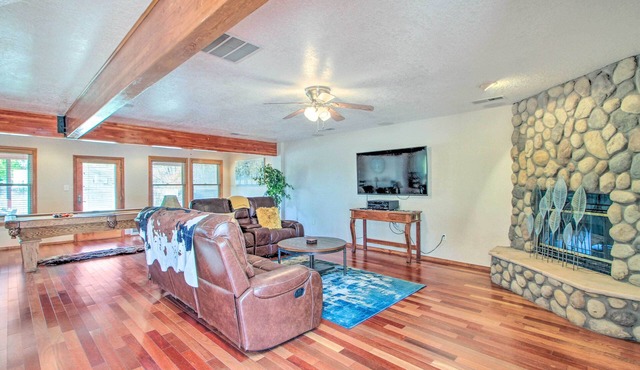 'Casa Especial' Family Retreat w/Pool Table!