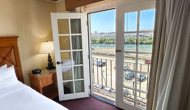Central Laredo Stay w/Two Pools, Hot Tub, Grill, Airport Shuttle & EV Charging! in Laredo