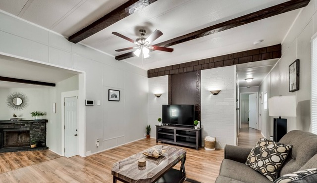 Charming 2 Bed MH! Close To Eagle Mountain Lake!