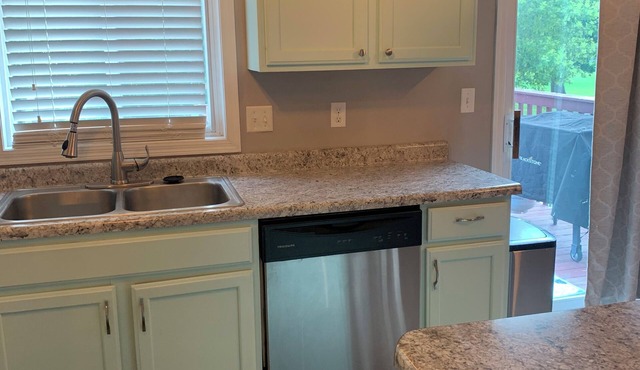 Charming 3-bedroom house with fenced backyard