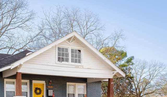 Charming 4-bedroom 3bath house in terrific Florence with WiFi, AC
