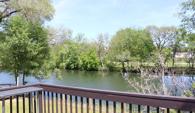 Charming 4 Bedroom Home in Waucoma, Iowa-River front property