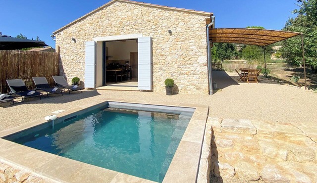 Charming 4‑star classified house – Provence, stunning view, private pool in Rustrel