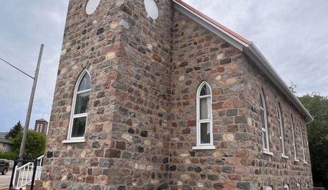 Charming Bed & Breakfast! 2 in Estevan