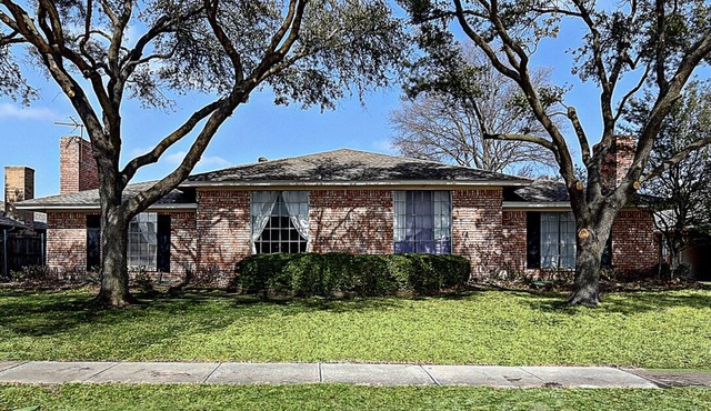 Charming Central Plano Duplex