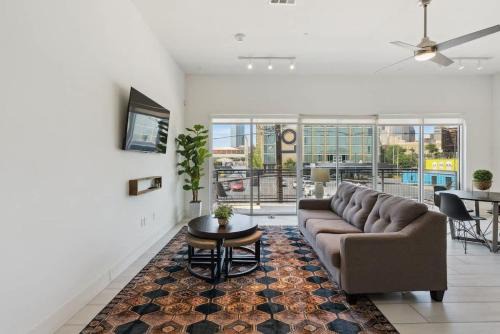 Charming Dallas Loft No 309