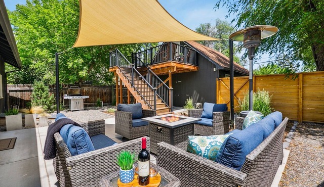 Chic Luxury Retreat in Old Town Walk Everywhere!