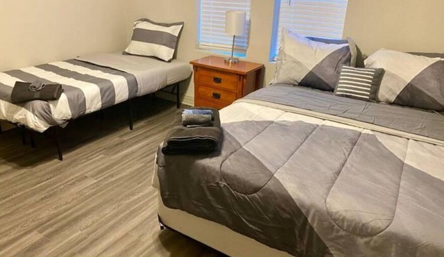 Clean & Cozy 3 Bedroom/2 Bathroom Brick house Near TTU & UMC