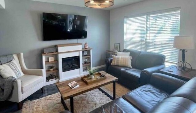 Close to Downtown Omaha and Interstate.