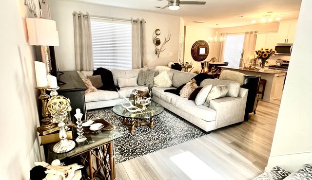 College Station Midtown - 3 Bedroom
