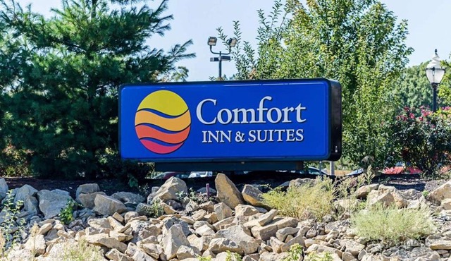 Comfort Inn & Suites Lawrence - University Area