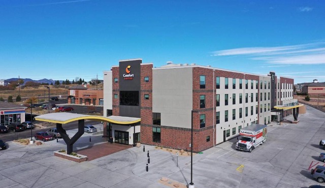 Comfort Suites Colorado Springs East - Medical Center Area