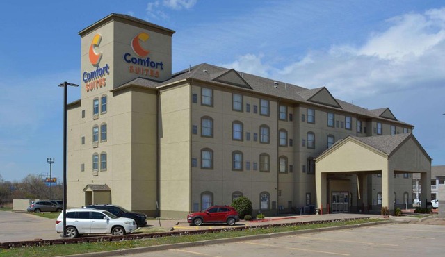 Comfort Suites Yukon - SW Oklahoma City