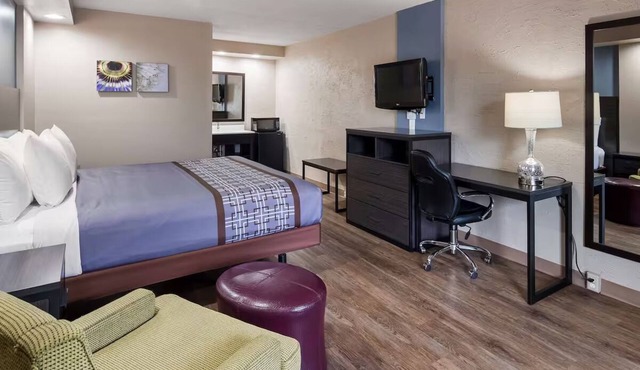 Comfortable Jasper Hotel Room Near Local Highlights + Free Parking & Breakfast
