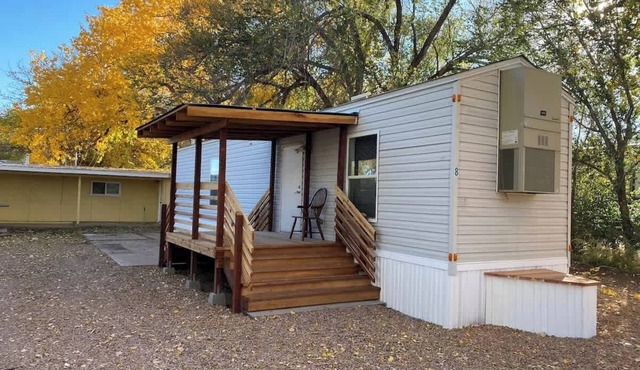 Comfortable one bed one bath home with starlink.
