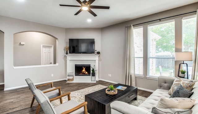 Comfortable World Cup Base in Frisco ~ Modern 3BR Home Sleeps 6!