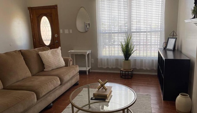 Comfy, Spacious 3 Bedroom Casita