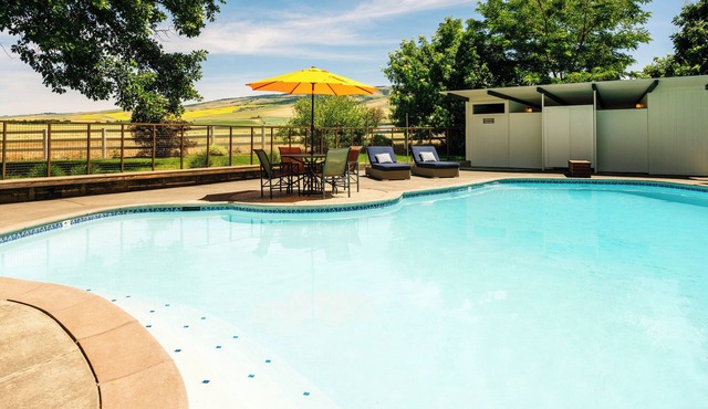 Cottonwood Canyon Farm Sleeps 16 guests 8 bedrooms