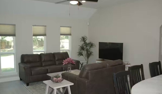 Country charm just minutes from Lake Conroe