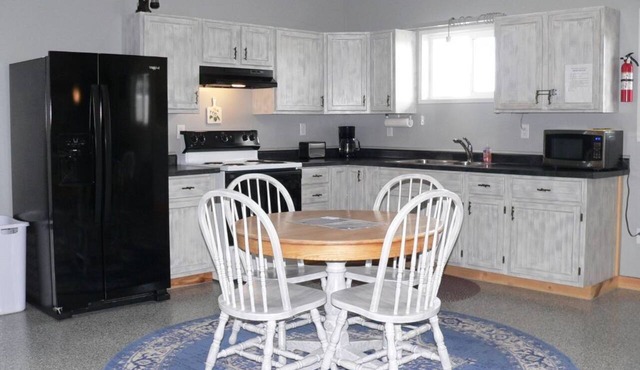 Country setting near Custer, Wi-Fi, AC, pet friendly w/fee. No cleaning fee.