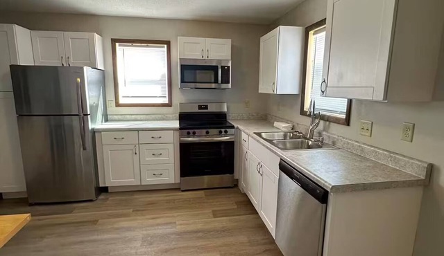 Cozy 1-bedroom house in peaceful Greenfield Iowa